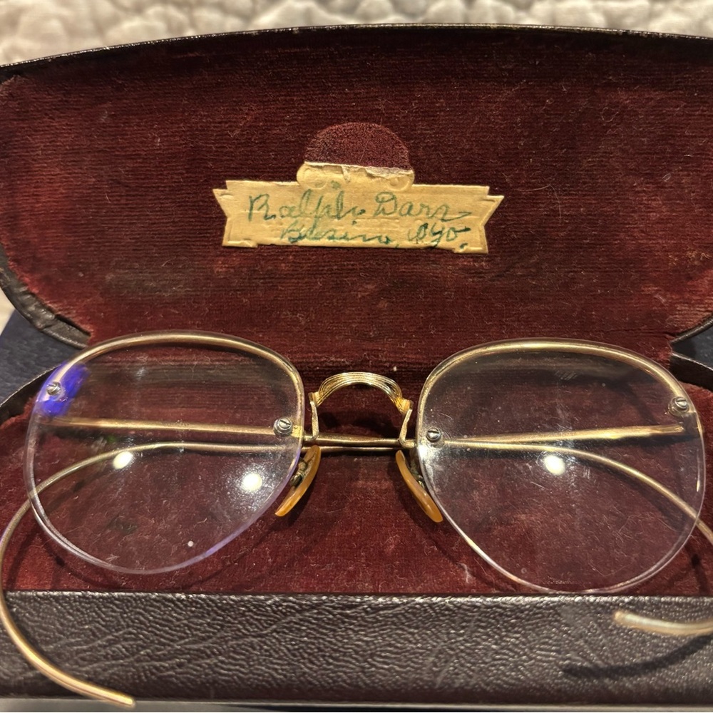Vintage Gold Wire Frame Glasses
